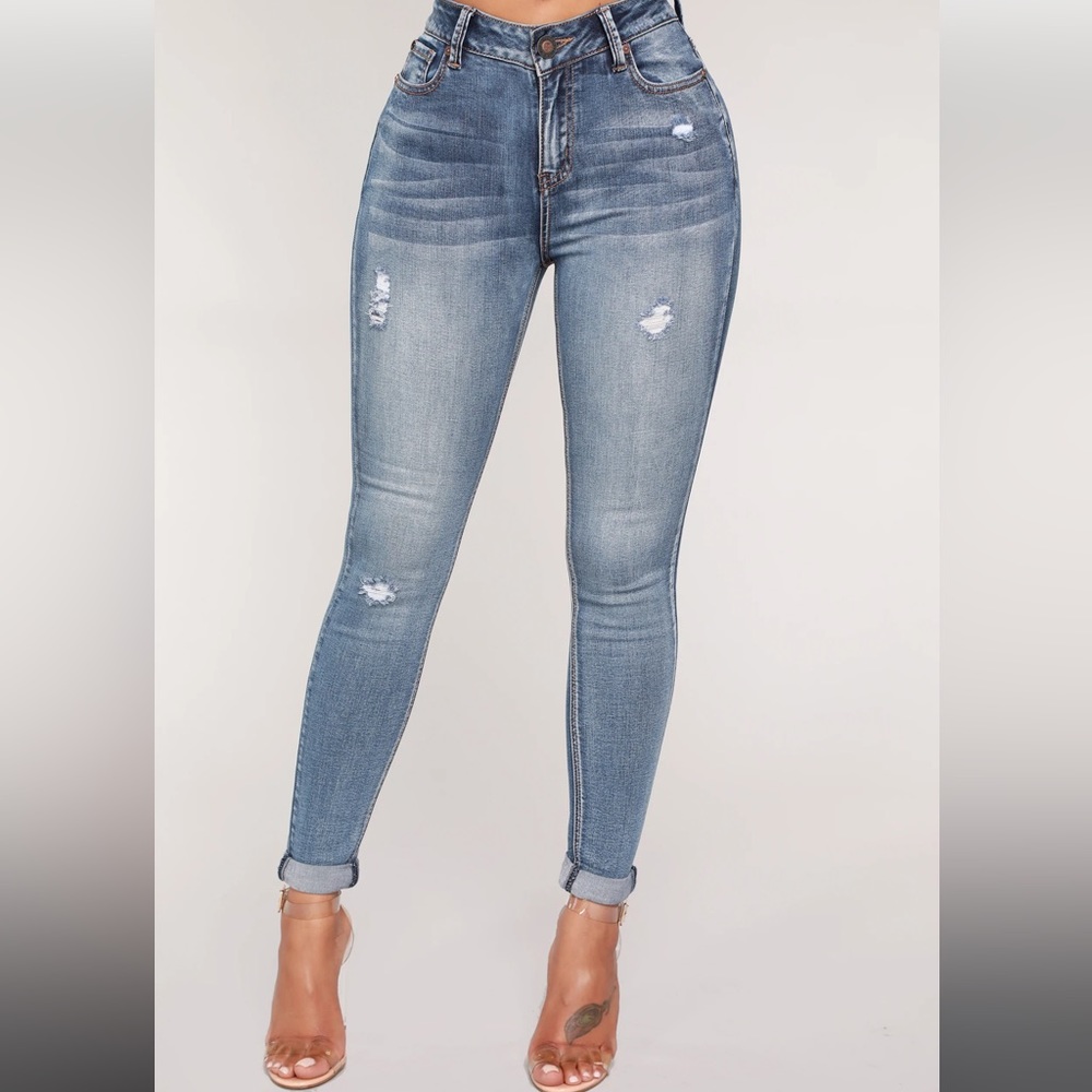 Fashion Nova Mid Rise Skinny Jeans